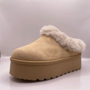 Women's Tan Faux Fur Platform Slippers